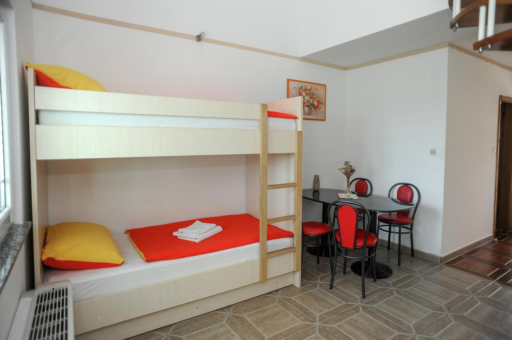Apartmani Vila Caska Guest house 3*