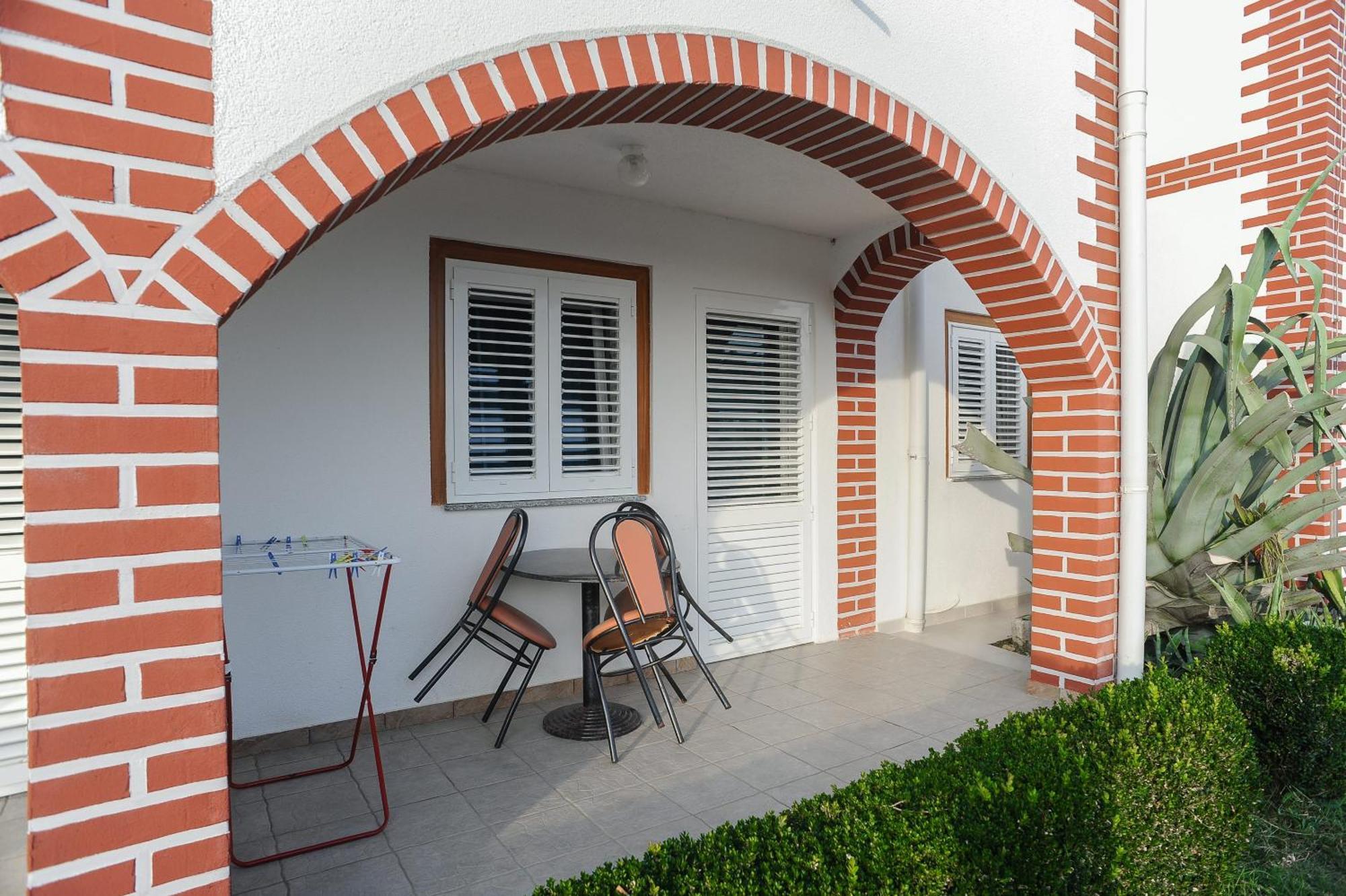 Guest house Apartmani Vila Caska 3*
